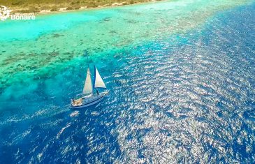 Epic Tours Bonaire - Sailing and snorkeling